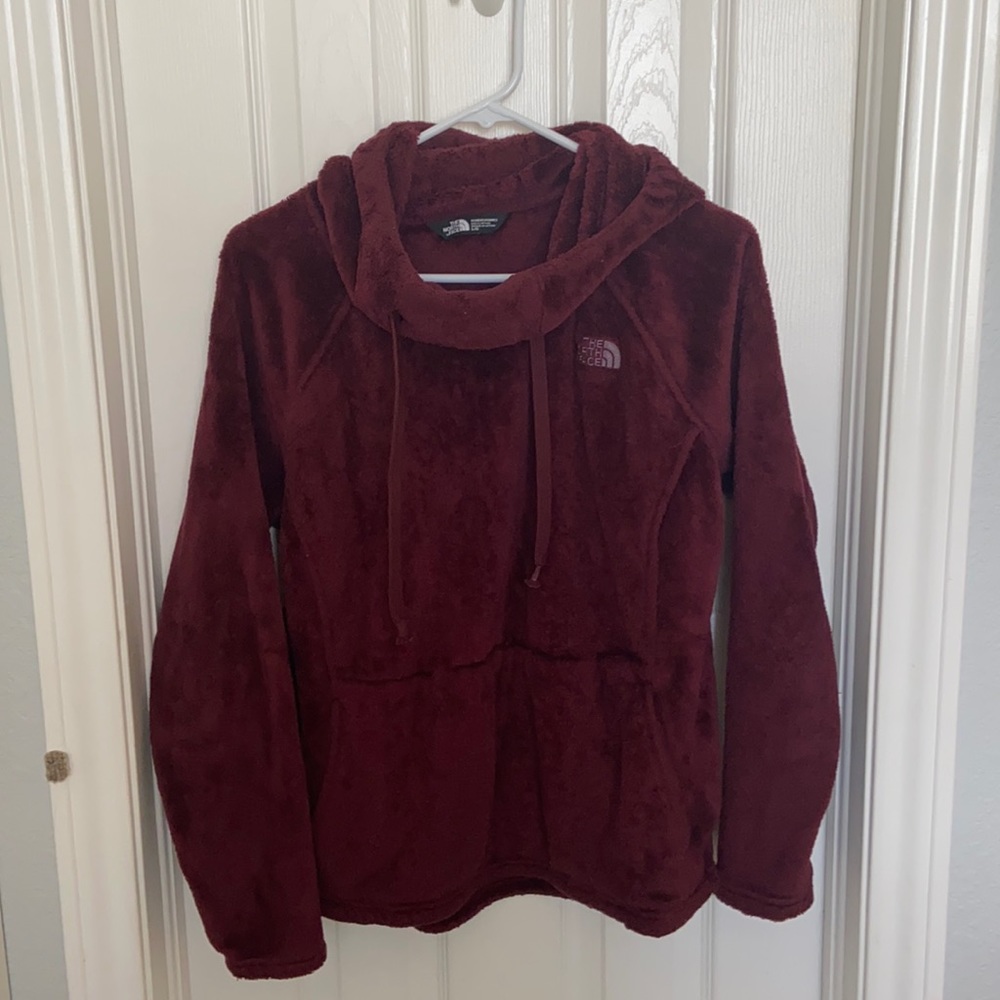 Maroon Fuzzy Northface Hoodie 🗻